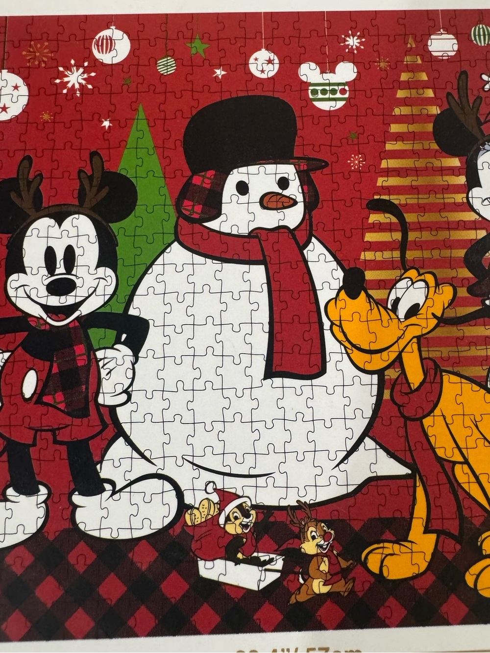 Disney Store Mickey Mouse Holiday 500 Piece Puzzle - Picture 14 of 14
